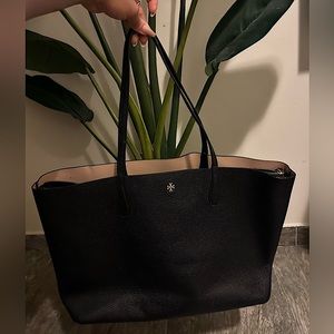 Tory burch tote w/divider inside.